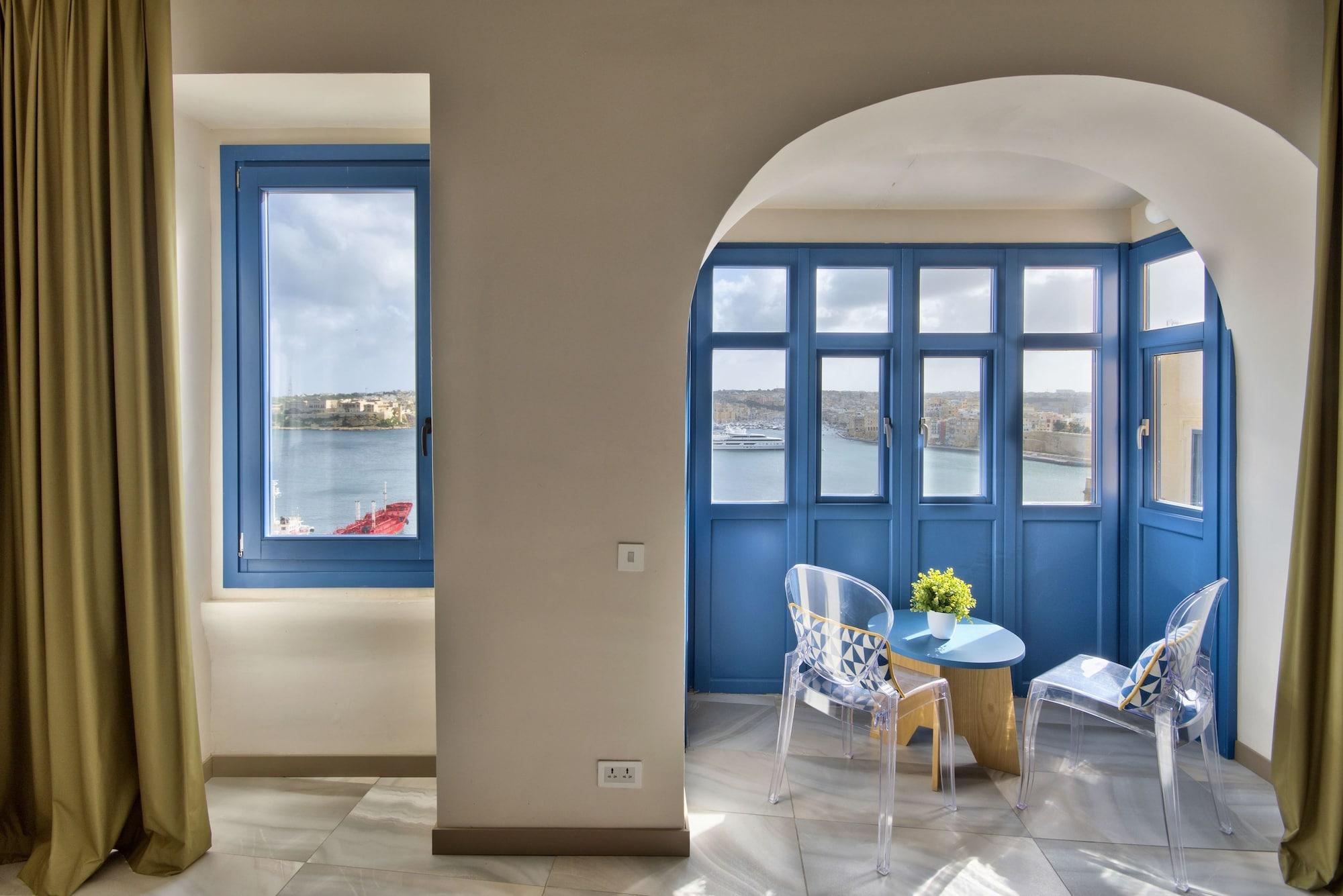 The British Suites Валета Екстериор снимка
