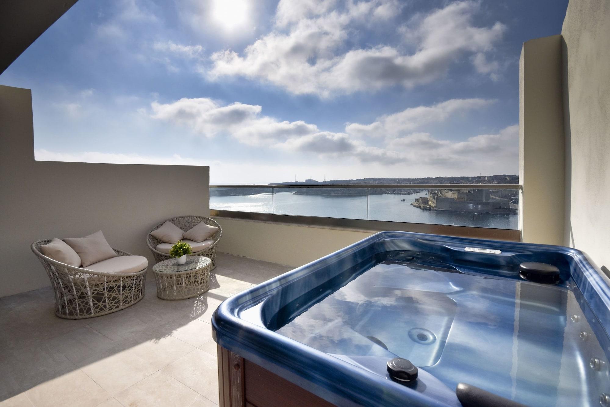 The British Suites Валета Екстериор снимка