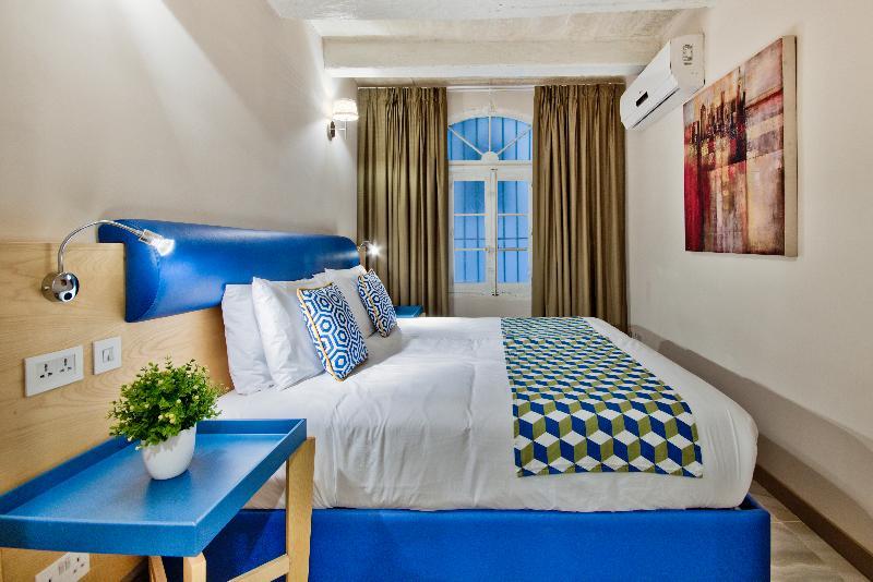 The British Suites Валета Екстериор снимка
